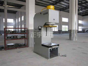 數(shù)控液壓機(jī)